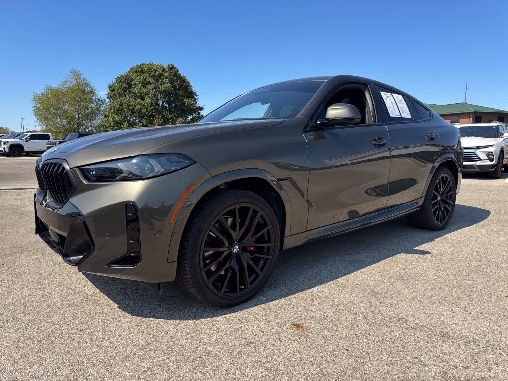 Used 2024 BMW X6 xDrive40i w/ Premium Package AWD/4WD image 2