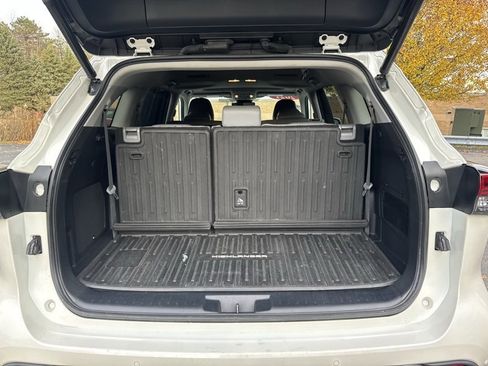 Used 2021 Toyota Highlander Limited image 45