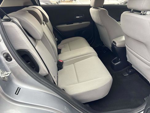 Used 2019 Honda HR-V LX image 15