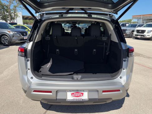 Used 2025 Nissan Pathfinder SL FWD image 28