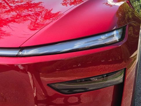 Used 2026 Tesla Model Y Long Range RWD image 28