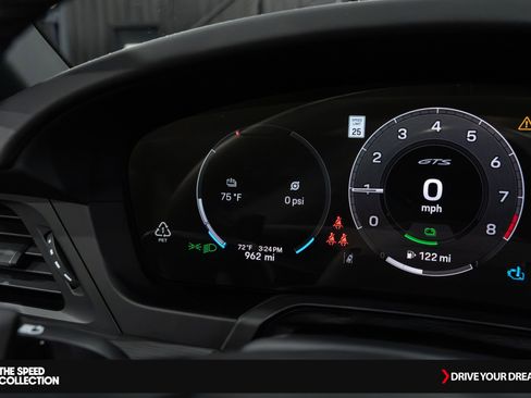 Used 2025 Porsche 911 Targa 4 GTS image 37