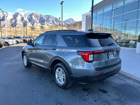Certified 2025 Ford Explorer Active image 9