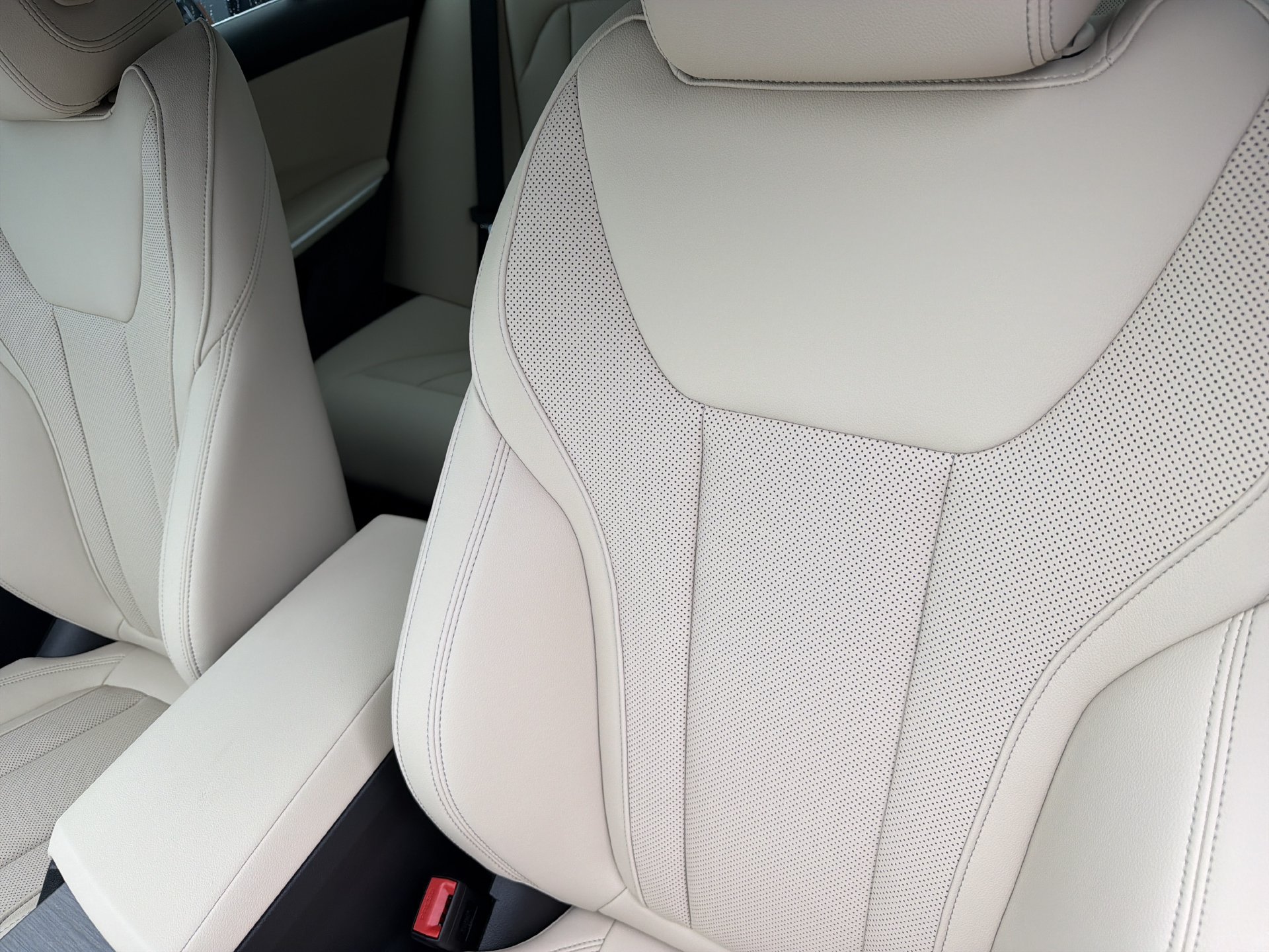 New 2026 BMW 330i Sedan w/ Convenience Package RWD image 21