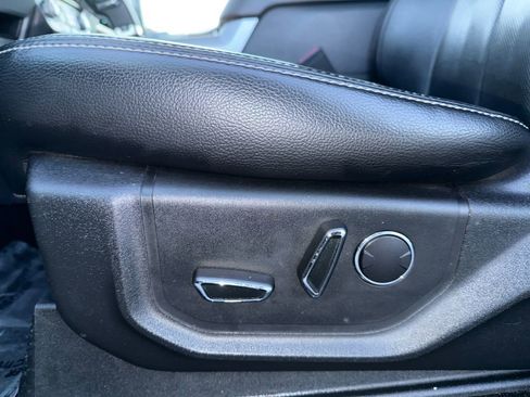 Used 2018 Ford F150 Lariat w/ Equipment Group 502A Luxury image 10