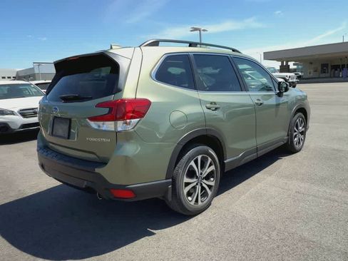 Used 2020 Subaru Forester Limited AWD/4WD image 8