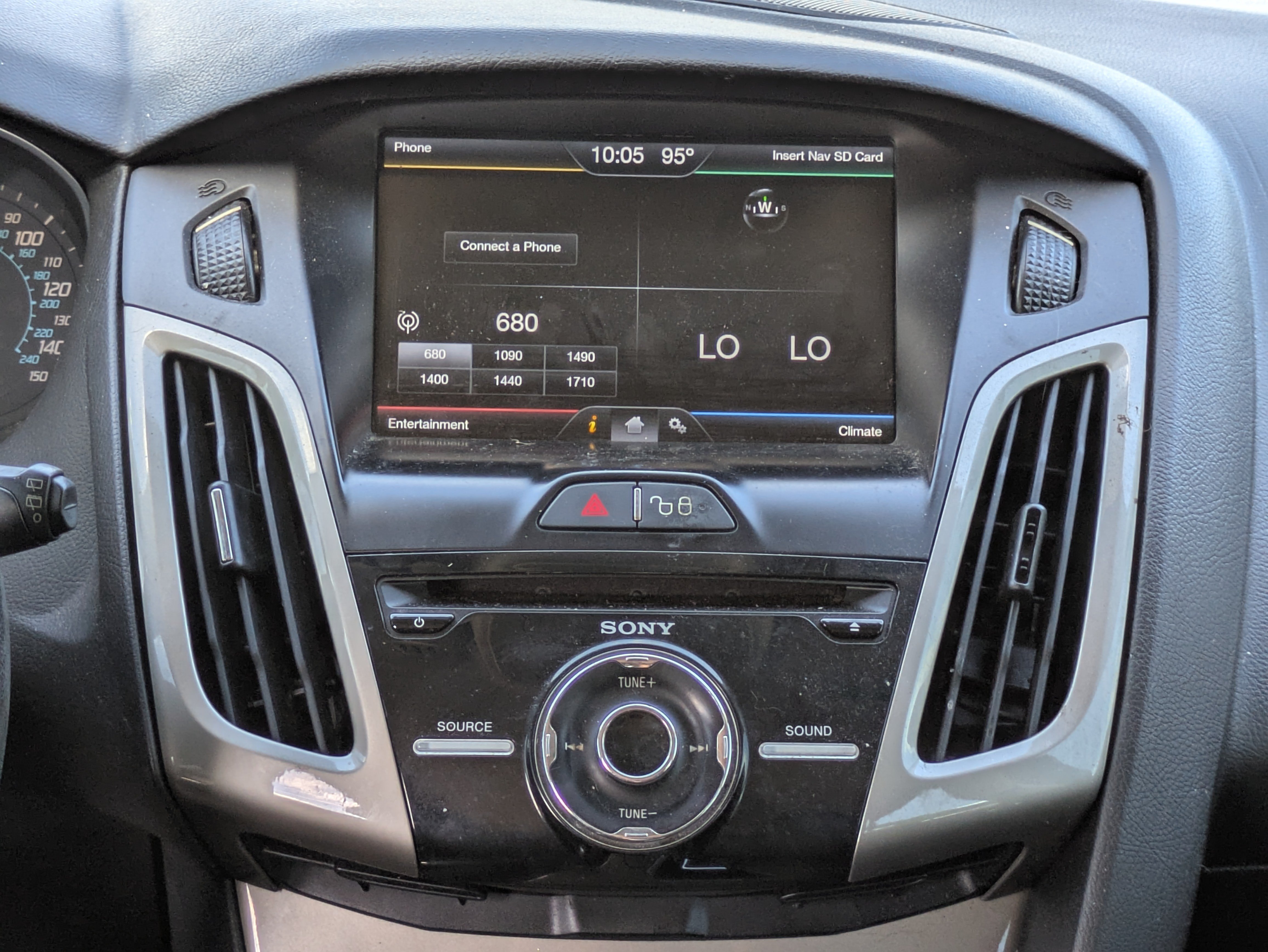 Used 2012 Ford Focus SEL FWD image 18