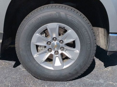 Used 2025 Chevrolet Silverado 1500 LT image 11