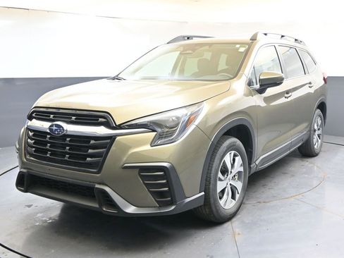 Certified 2025 Subaru Ascent Premium AWD/4WD image 1