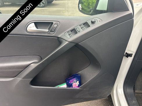 Used 2017 Volkswagen Tiguan S AWD/4WD image 18