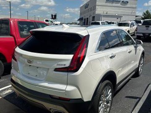 Used 2020 Cadillac XT4 Premium Luxury w/ LPO, Radiant Package FWD image 3
