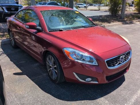 Used 2013 Volvo C70 T5 FWD image 1