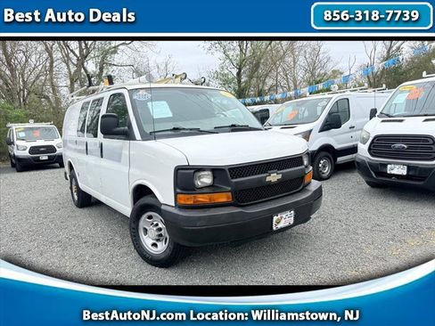 Used 2011 Chevrolet Express 2500 RWD image 1