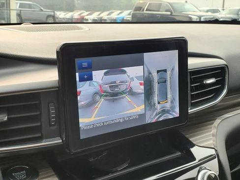 Used 2022 Ford Explorer Limited w/ Equipment Group 301A AWD/4WD image 34