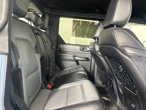 Used 2024 Ford Bronco Everglades AWD/4WD image 28