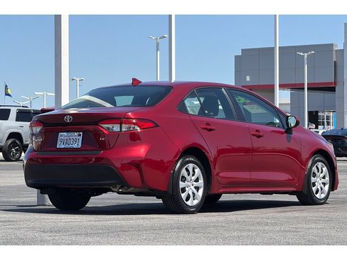 Certified 2025 Toyota Corolla LE FWD image 4