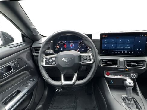 Used 2025 Ford Mustang Convertible RWD image 31