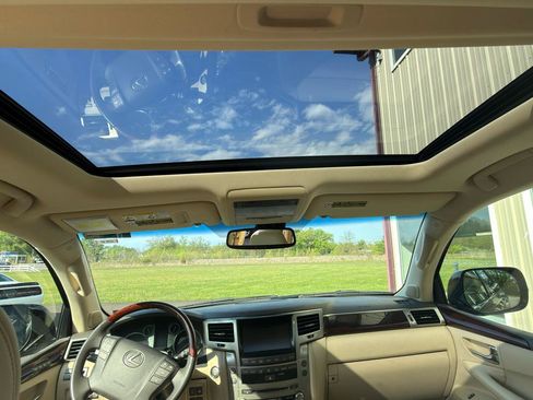Used 2013 Lexus LX 570 4WD image 23