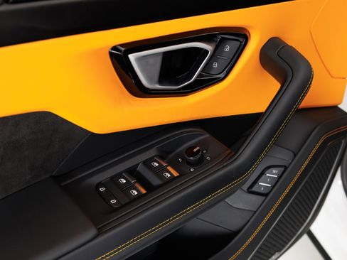 Used 2024 Lamborghini Urus S image 33