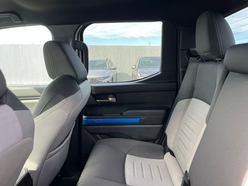 Used 2025 Toyota Tacoma TRD Off-Road image 39