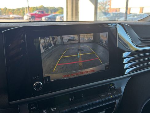 Used 2025 Toyota Camry LE image 23