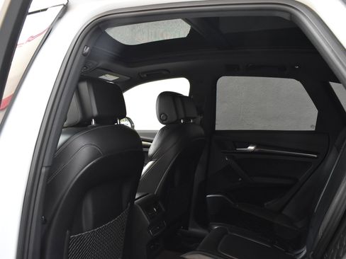 Used 2020 Audi SQ5 Premium Plus w/ Premium Plus Package image 21