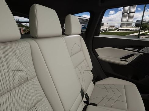 Used 2026 BMW X1 xDrive28i w/ Technology Package image 40