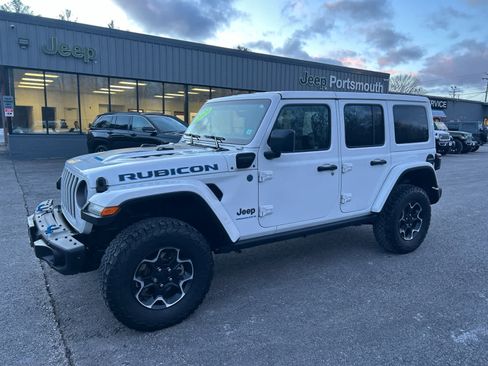 Used 2023 Jeep Wrangler Unlimited Rubicon 4xe w/ Dual Top Group image 13