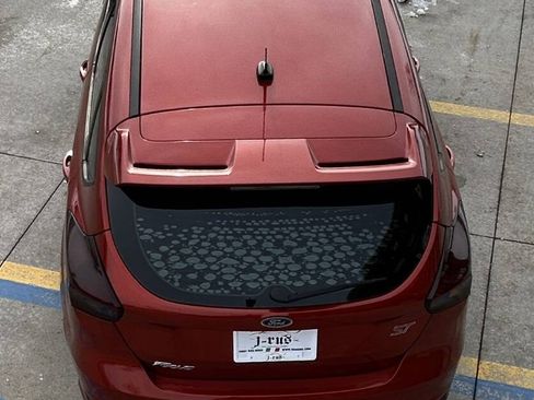 Used 2018 Ford Focus ST w/ Equipment Group 401A image 13