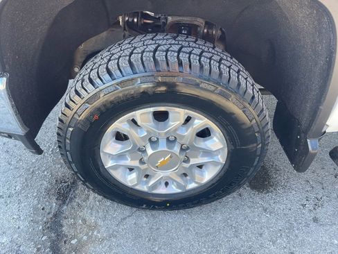 Certified 2022 Chevrolet Silverado 3500 LTZ w/ LTZ Plus Package image 8