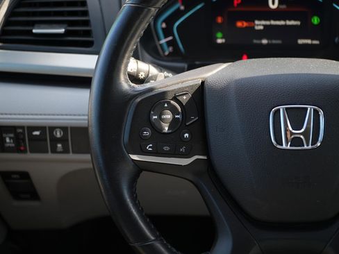 Used 2023 Honda Odyssey EX-L image 17
