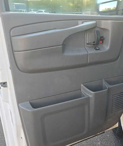 Used 2014 Chevrolet Express 2500 RWD image 11