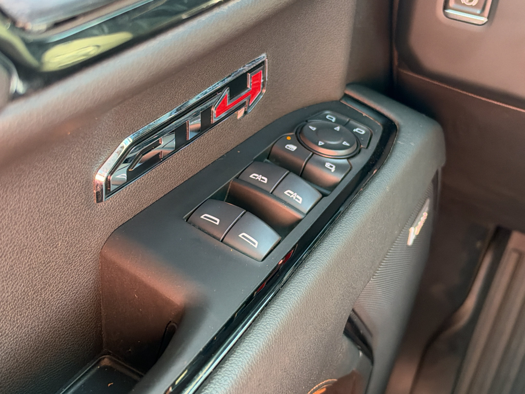 Used 2024 GMC Sierra 1500 AT4 w/ Technology Package AWD/4WD image 26