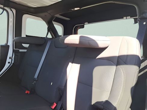 Used 2023 Jeep Wrangler Unlimited Sport image 8