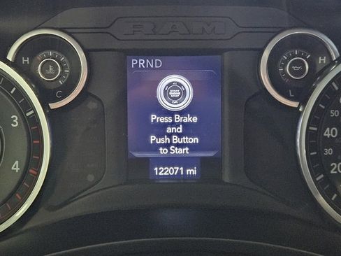 Used 2021 RAM 2500 Big Horn image 21