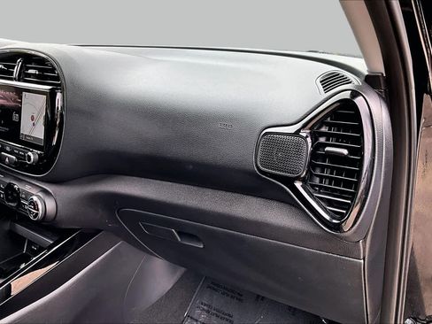 Used 2023 Kia Soul EX FWD image 19