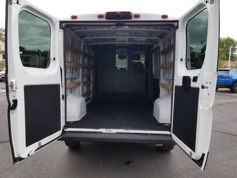 Used 2025 RAM ProMaster 2500 w/ U-Haul Equipment Group FWD image 7