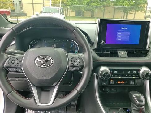 Used 2023 Toyota RAV4 SE image 25