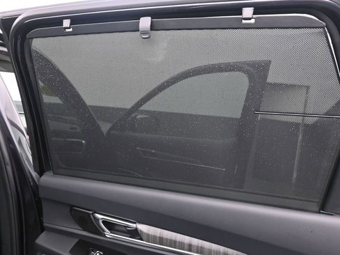 Used 2025 Kia Telluride SX w/ SX Captain's Chair Package image 11