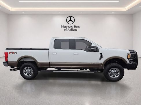 Used 2017 Ford F250 Lariat w/ Chrome Package AWD/4WD image 9