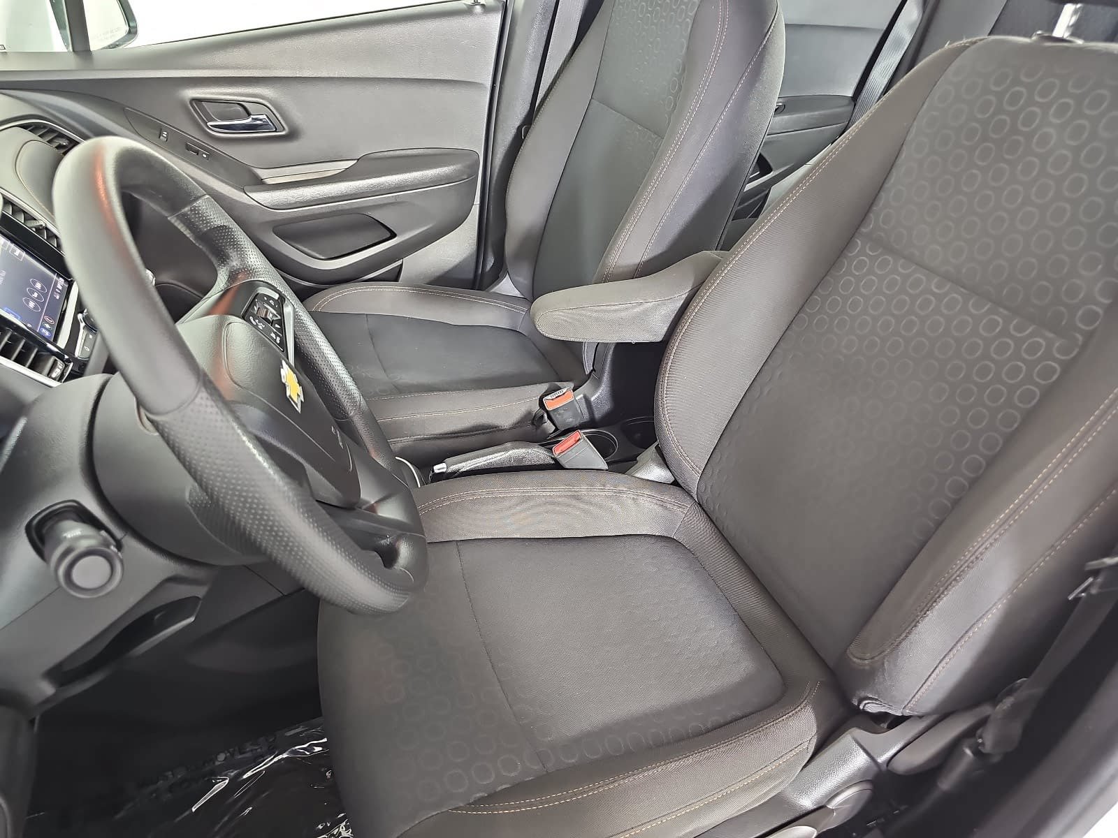 Used 2020 Chevrolet Trax LS FWD image 14