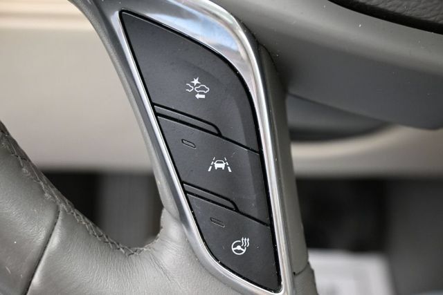 Used 2017 Cadillac XT5 Premium Luxury FWD image 21
