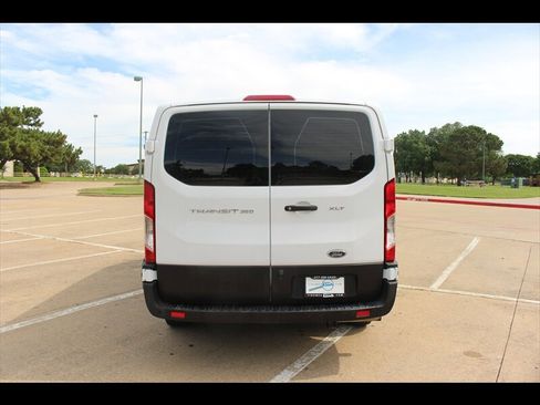 Used 2022 Ford Transit 350 XLT image 3