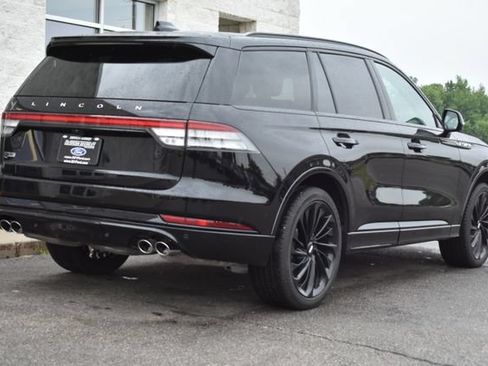 Used 2025 Lincoln Aviator Reserve w/ Equipment Group 201A AWD/4WD image 17