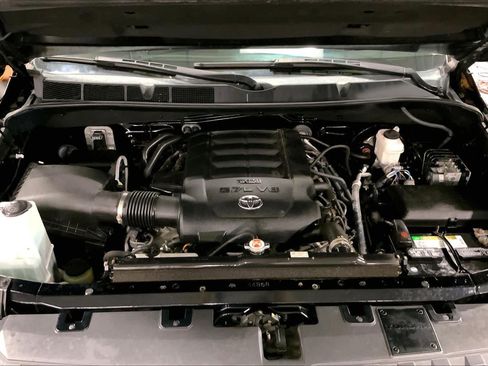 Used 2021 Toyota Tundra SR5 AWD/4WD image 32