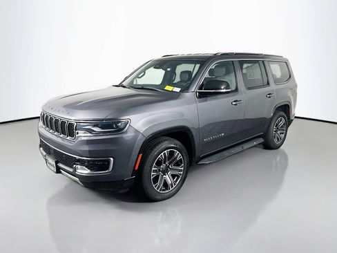 Used 2024 Jeep Wagoneer Series II w/ Flexible Seating Group image 3