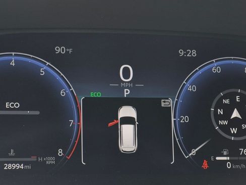 Used 2023 Toyota Highlander Limited FWD image 10