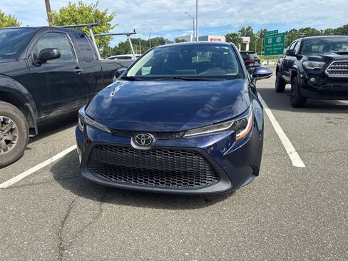 Used 2020 Toyota Corolla LE FWD image 11