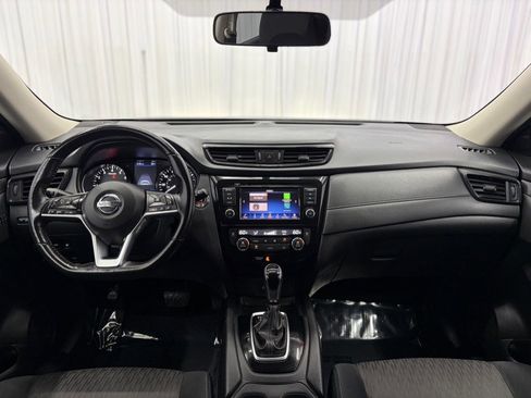 Used 2018 Nissan Rogue SV w/ Premium Package AWD/4WD image 10