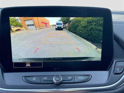 Used 2025 Chevrolet Blazer LT image 13